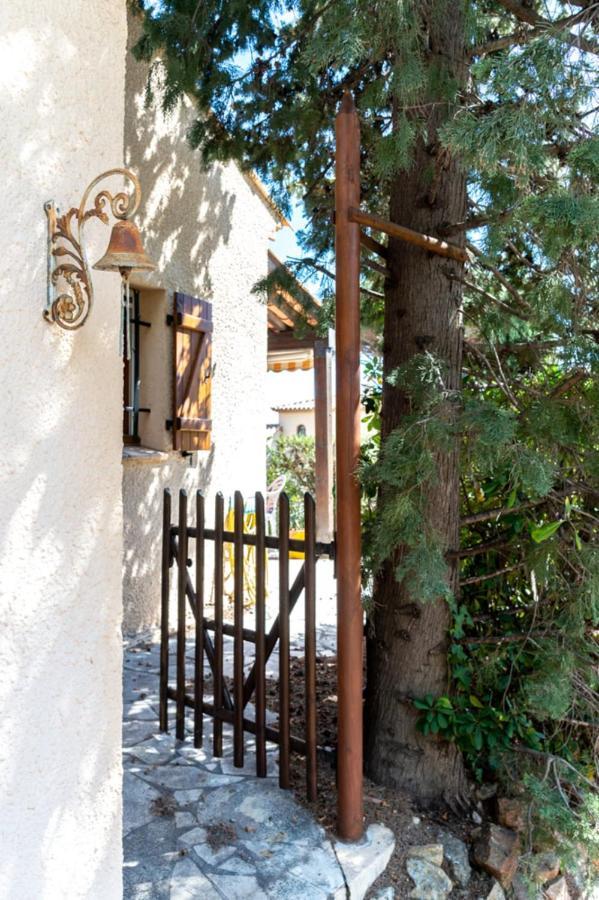 Ferienwohnung Cosy Studio Just A Stone'S Throw From The Beach Sainte-Maxime Exterior foto