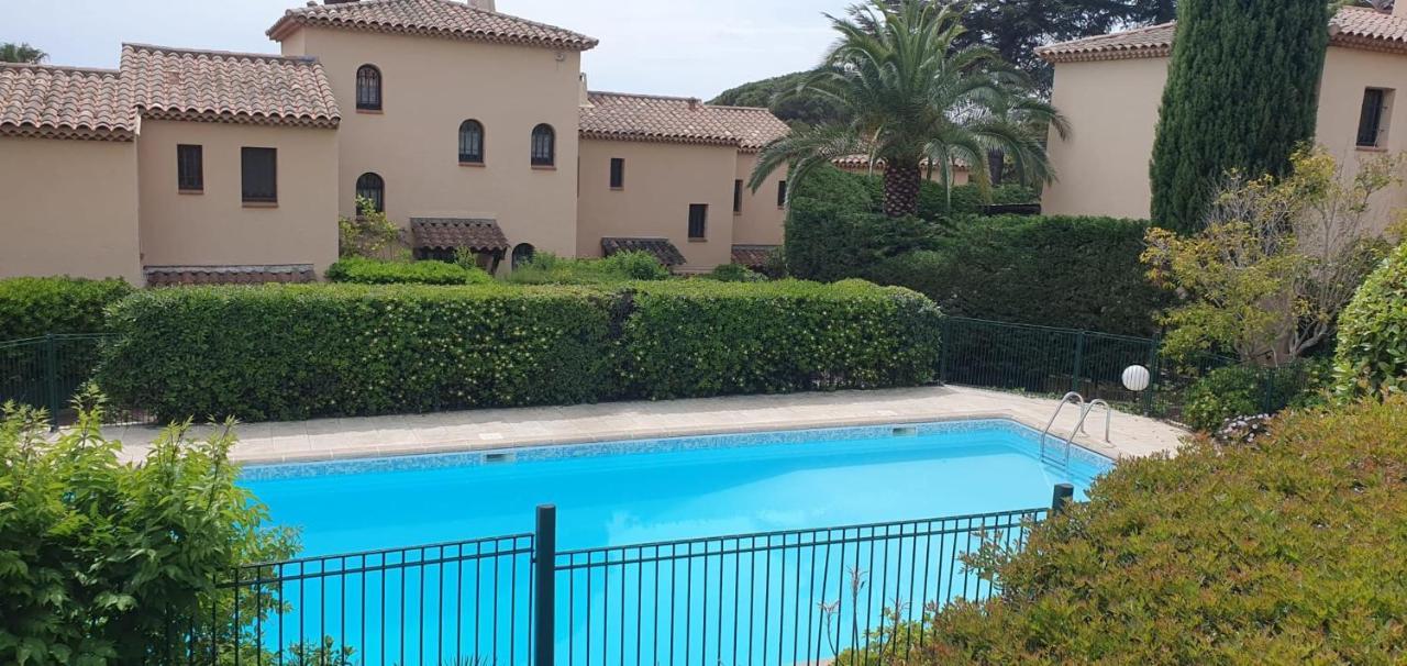 Ferienwohnung Cosy Studio Just A Stone'S Throw From The Beach Sainte-Maxime Exterior foto